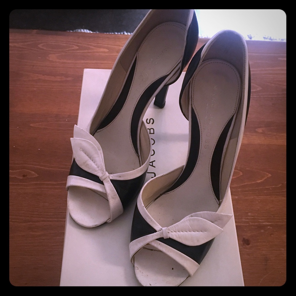 Preowned Marc Jacobs Peekaboo Toe Bow Heels